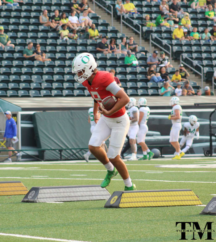 Butterfield goes through drills at the fall scrimmage in Autzen Stadium.